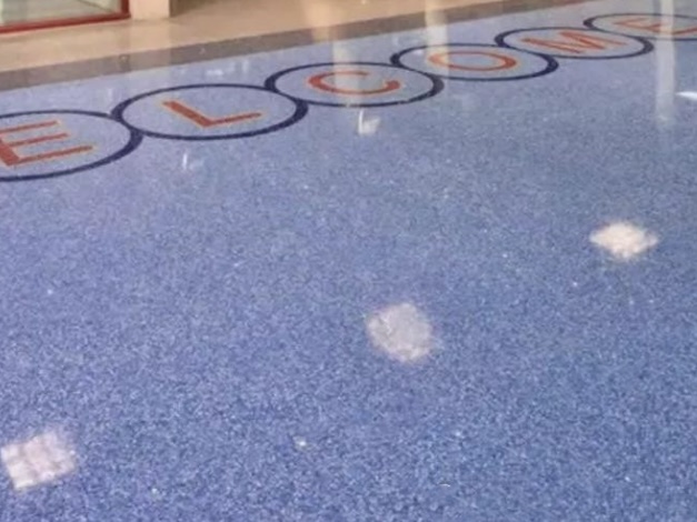 环氧磨石地坪漆的特点和施工工艺-路之邦