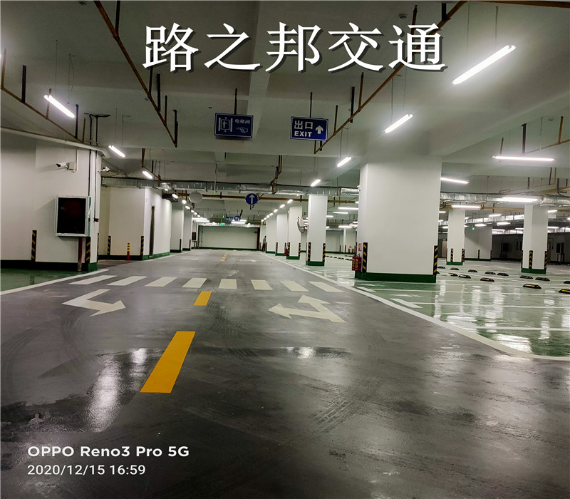 环氧地坪漆施工包工包料多少钱一平方